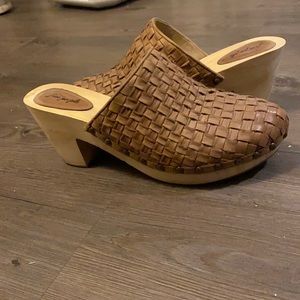 Free People Clogs